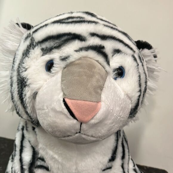 Fiesta White Tiger Blue Eyes Plush Stuffed Toy EUC 19” Large - Picture 2 of 8